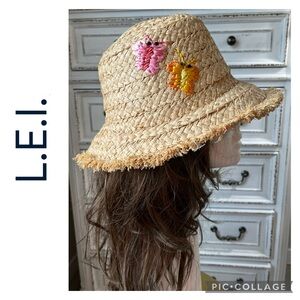 LEI (LIFE ENERGY INTELLIGENCE) BUTTERFLY EMBROIDERED STRAW HAT BEACH POOL